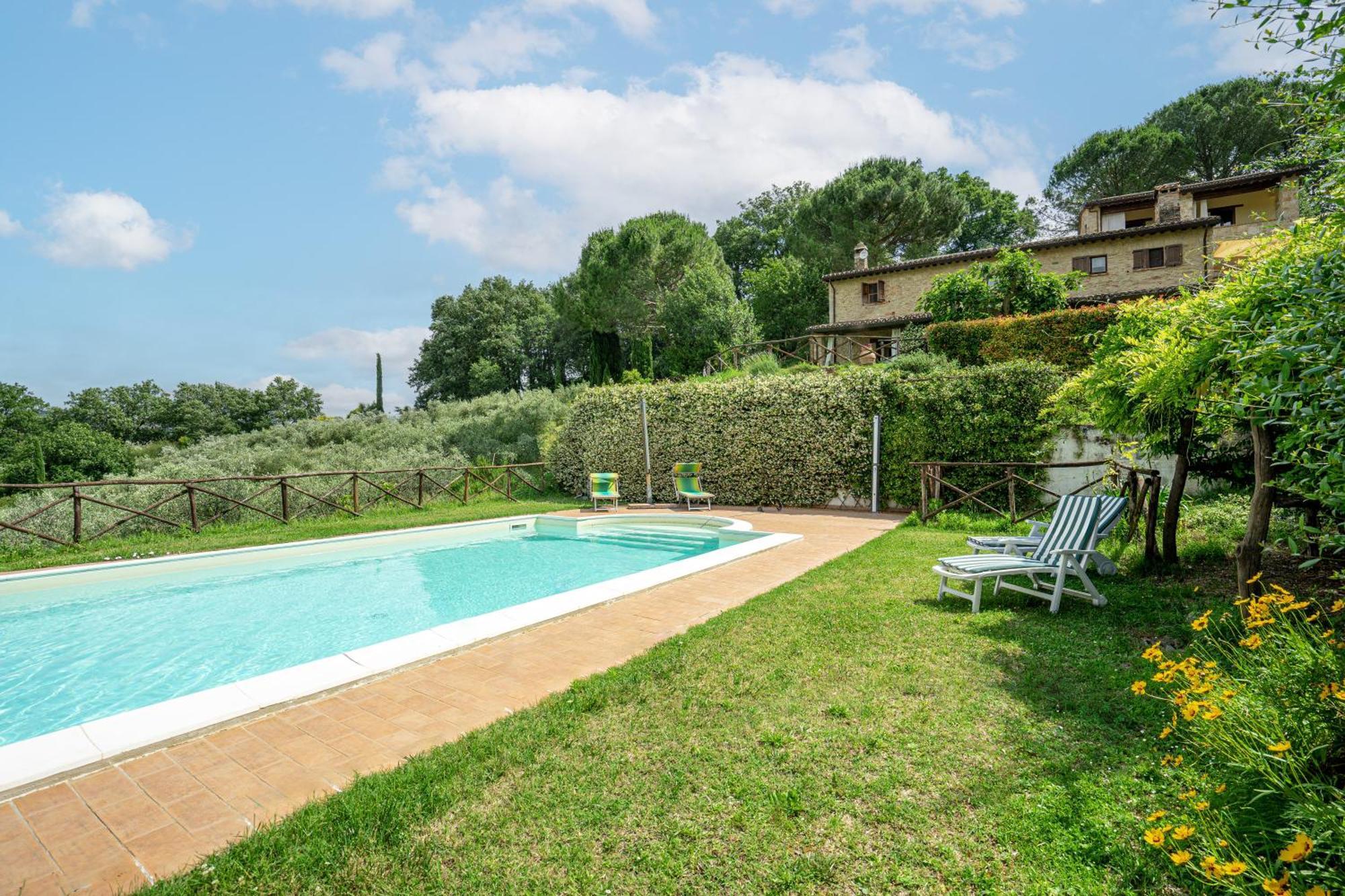 Agriturismo Bio Tra Cielo E Terra Frontignano Exterior foto