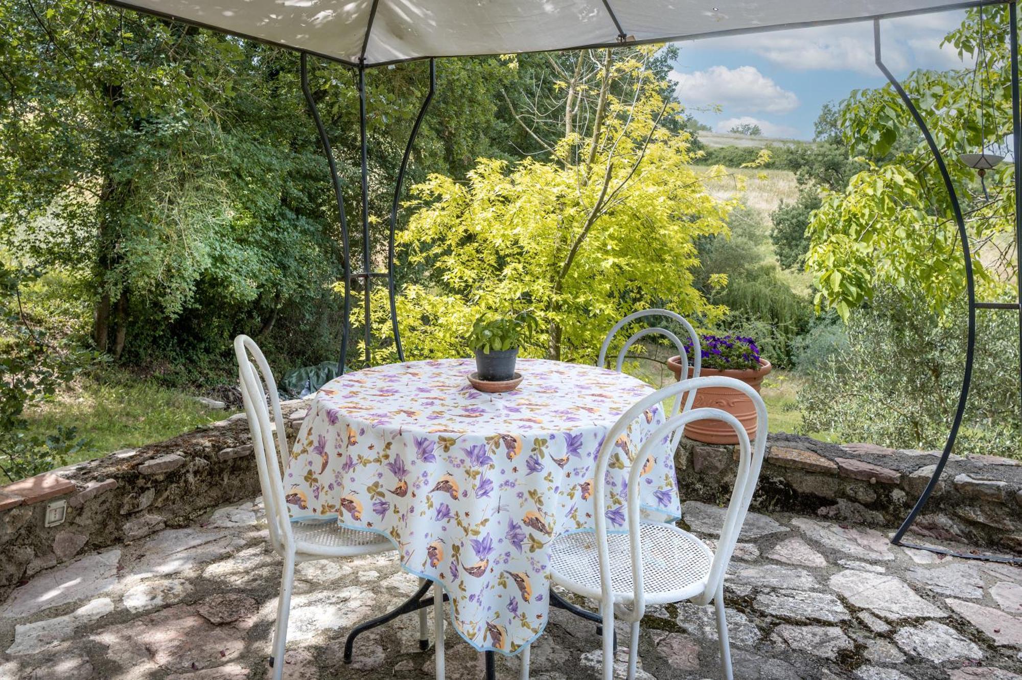 Agriturismo Bio Tra Cielo E Terra Frontignano Exterior foto